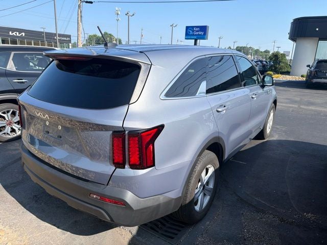 2023 Kia Sorento LX