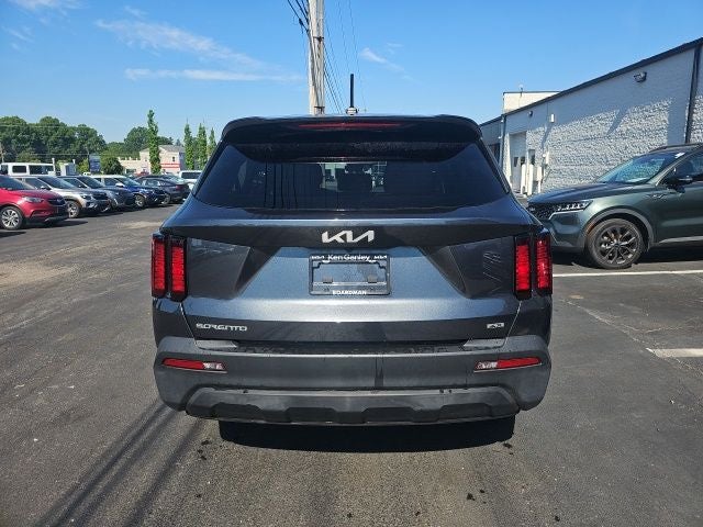 2023 Kia Sorento LX
