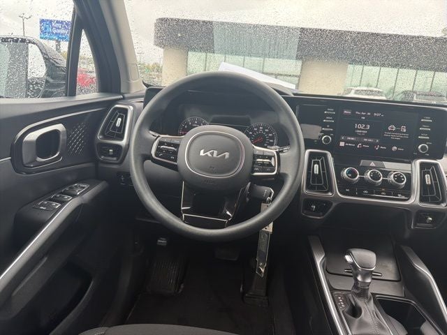 2023 Kia Sorento LX