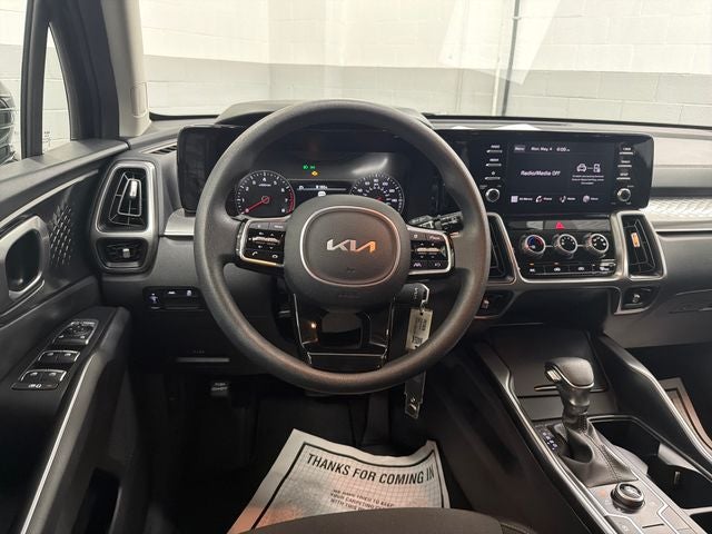 2023 Kia Sorento LX