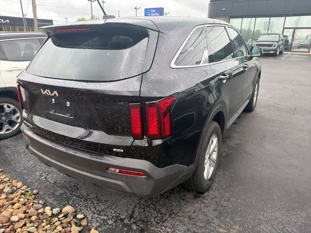 2023 Kia Sorento LX