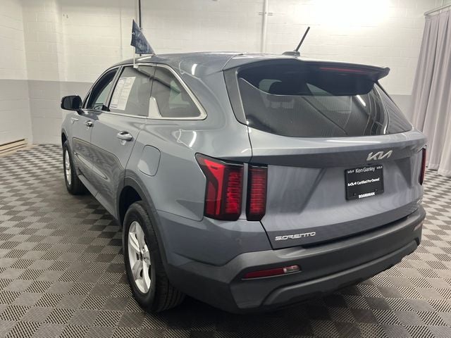 2023 Kia Sorento LX