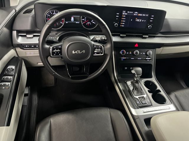 2024 Kia Carnival LX