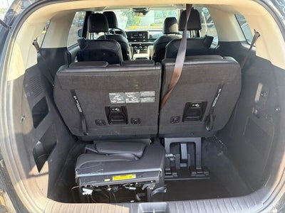 2024 Kia Carnival LX