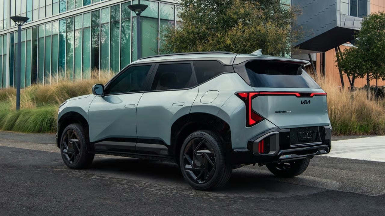 New 2027 Kia Seltos at Ken Ganley Kia locations